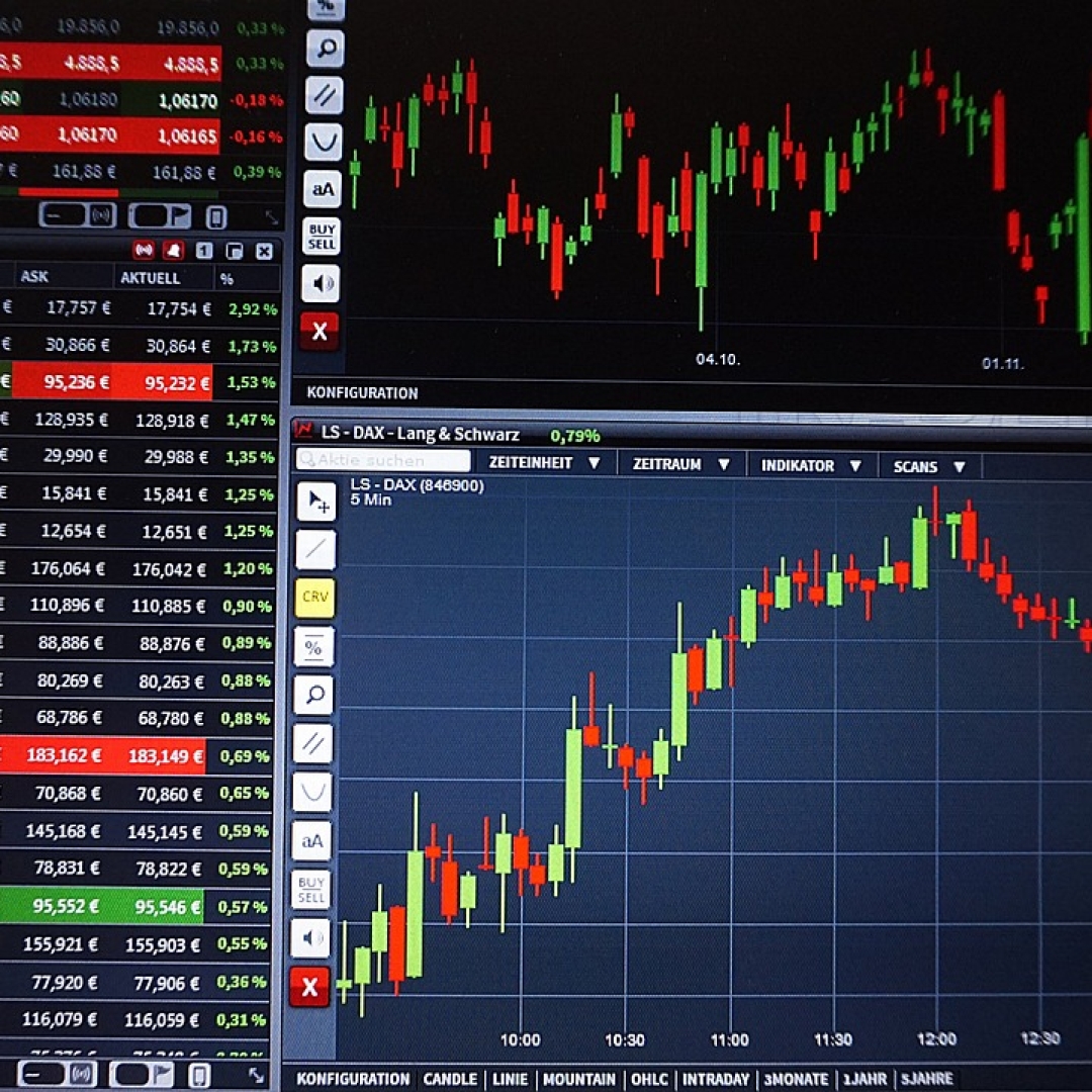 Índices Futuros dos EUA caem após S&P 500 atingir recorde de fechamento