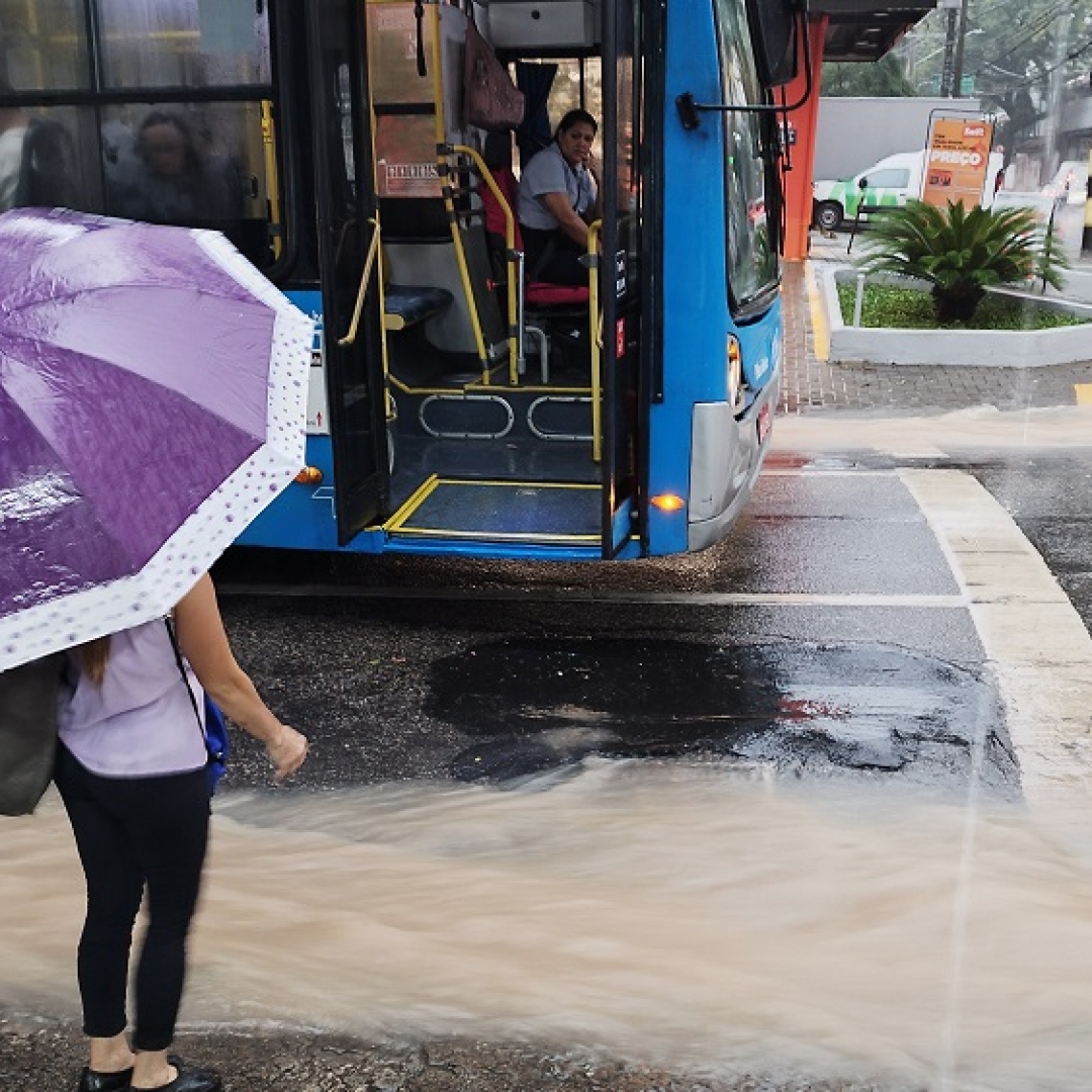 Temporais devem atingir regiões Sul e Sudeste do Brasil