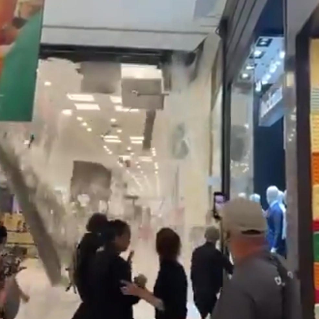 Desabamento em Shopping Center Norte durante chuva forte em São Paulo