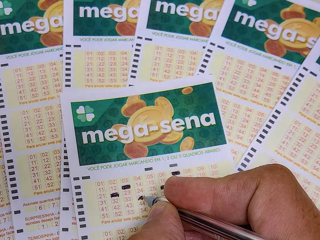 Mega-Sena acumula prêmio de R$ 140 milhões