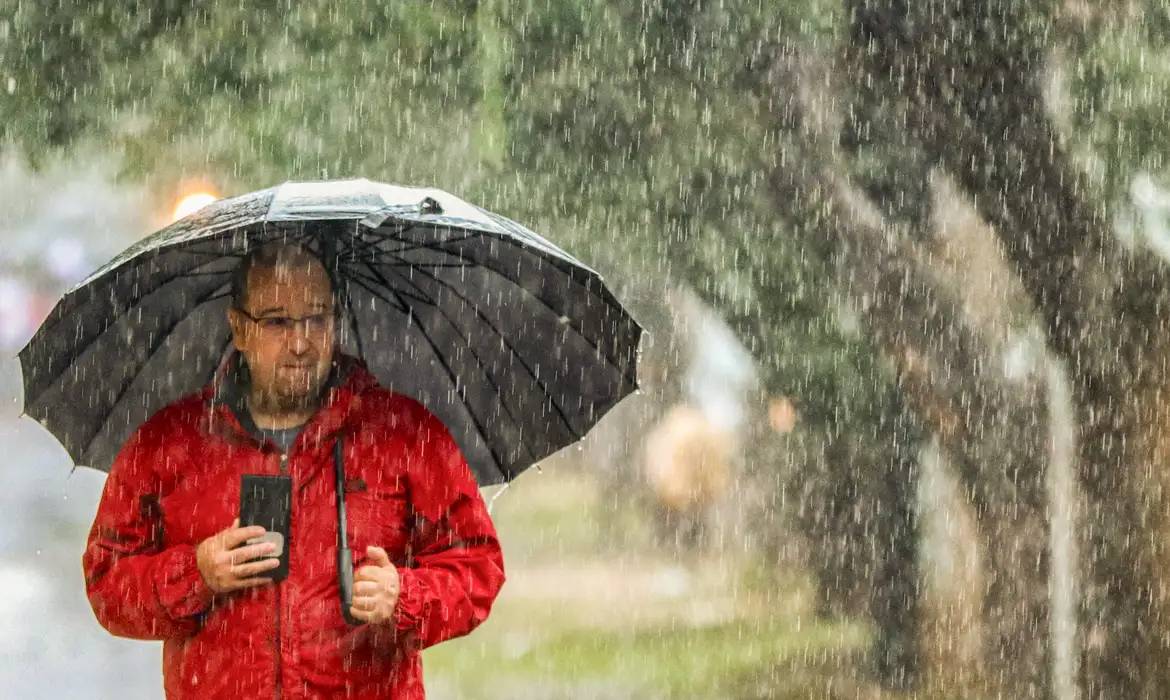 Inmet alerta para possível formação de ZCAS no fim de semana