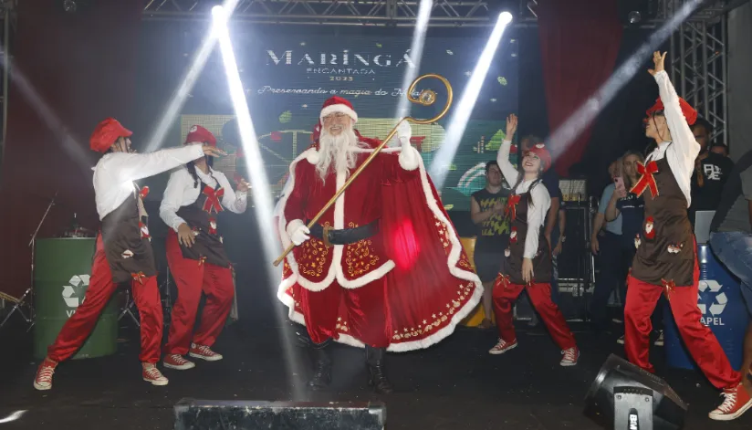 Maringá Encantada começa em Iguatemi com chegada do Papai Noel