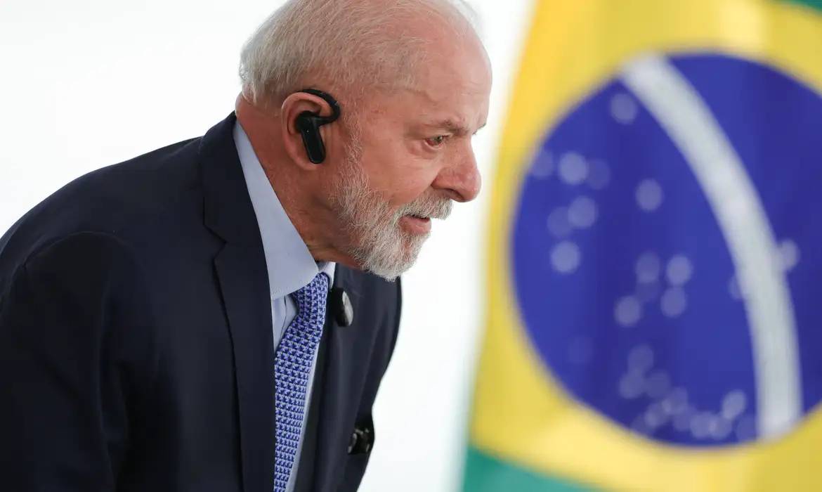 Lula veta bloqueio de emendas parlamentares impositivas