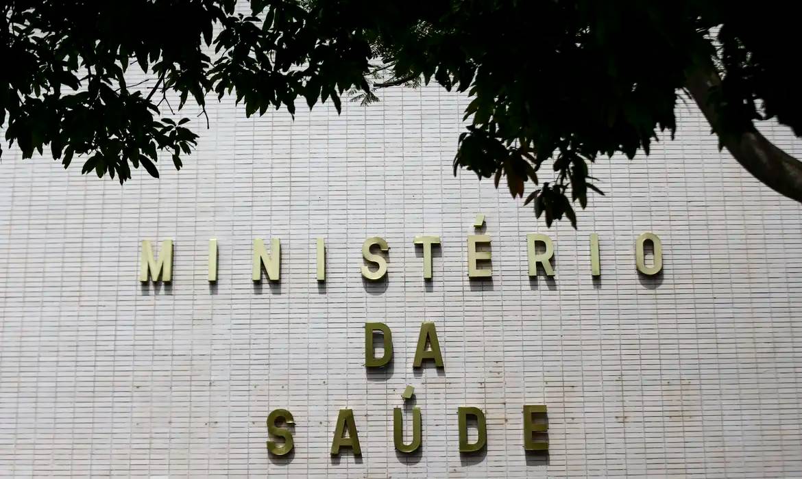 Partido Novo pede suspensão de programa do Ministério da Saúde