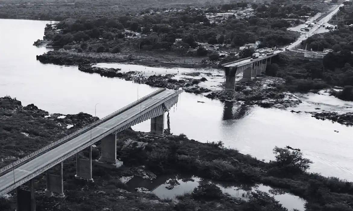 Marinha confirma 12ª morte após queda da Ponte Juscelino Kubitschek de Oliveira