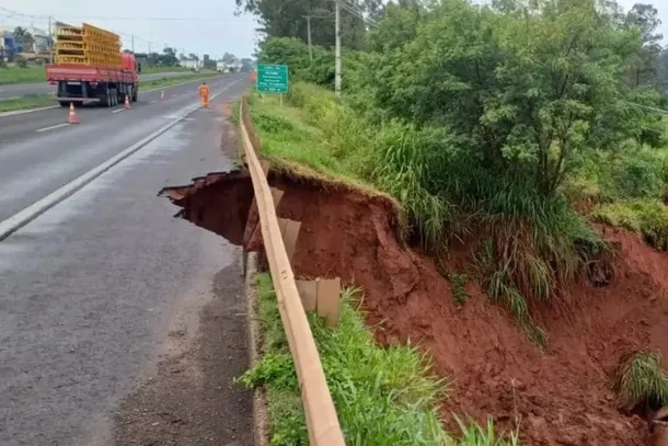 BR-376 opera em pista simples para serviços de recuperação