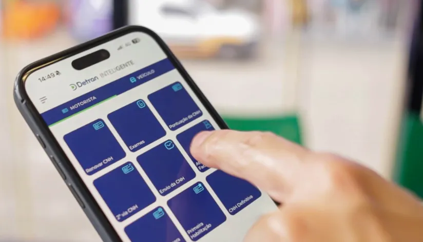 Detran-PR lança serviço de autobiometria facial para atualização de CNH